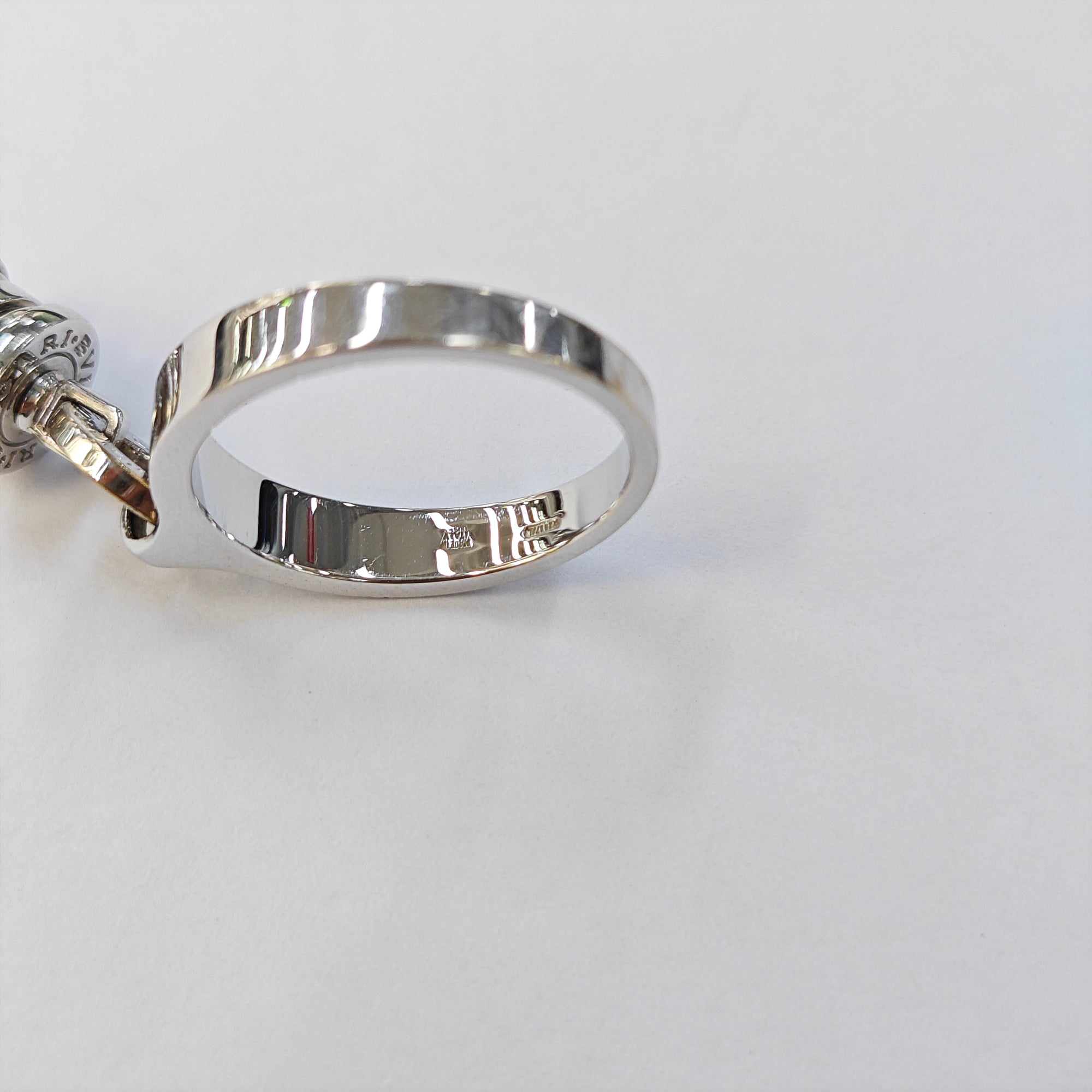 18k White Gold Silver Ring EU 53