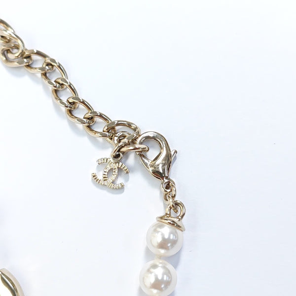 CC Logo Faux Pearl White Necklace