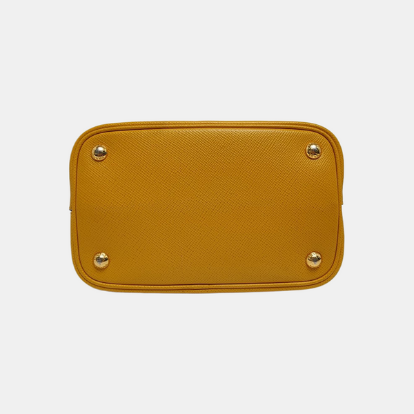 Panier Medium Calfskin Yellow