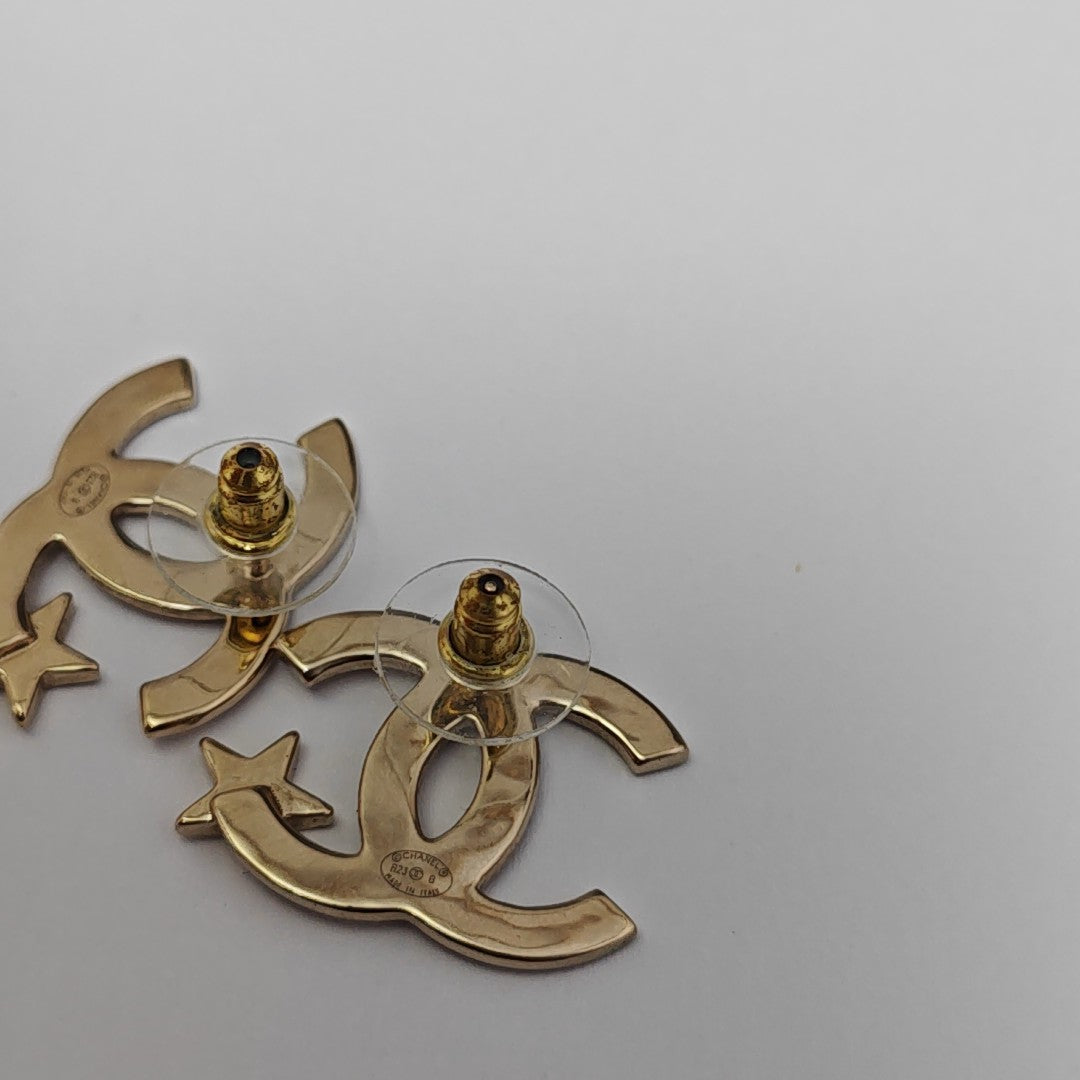 Metal Gold Stud Earrings