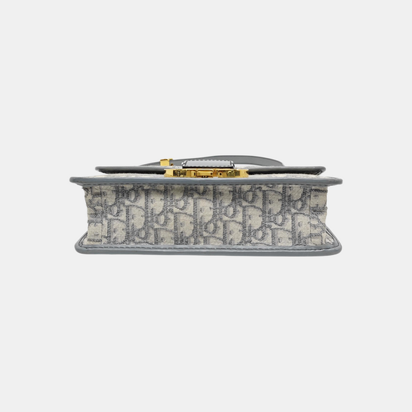 30 Montaigne Medium Oblique Canvas Gray