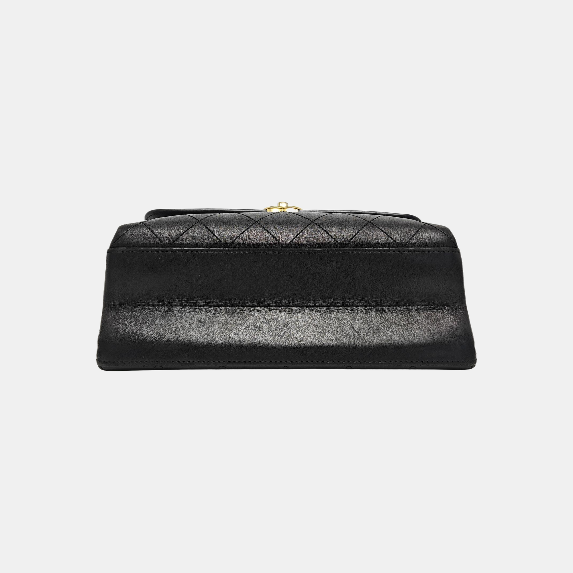 CLASSIC FLAP Quilted Lambskin Black