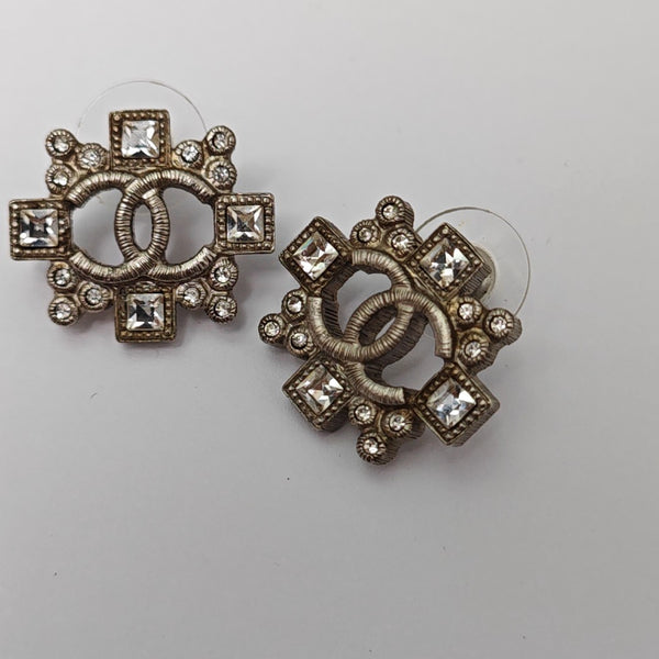 CC Logo Metal Gray Stud Earrings