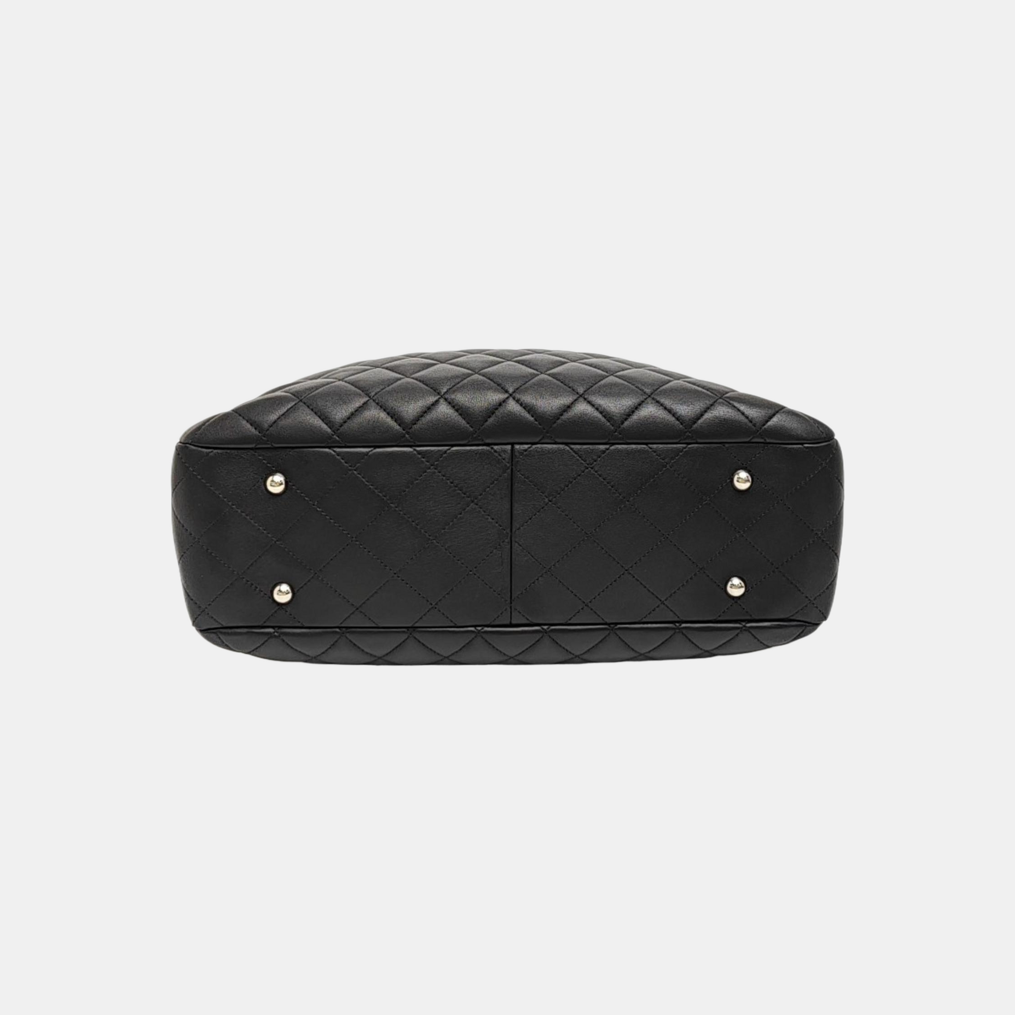 Quilted Calfskin Large Black