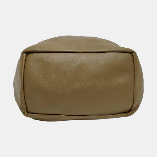 Bolsa Squeeze pequeña de piel de cordero color verde