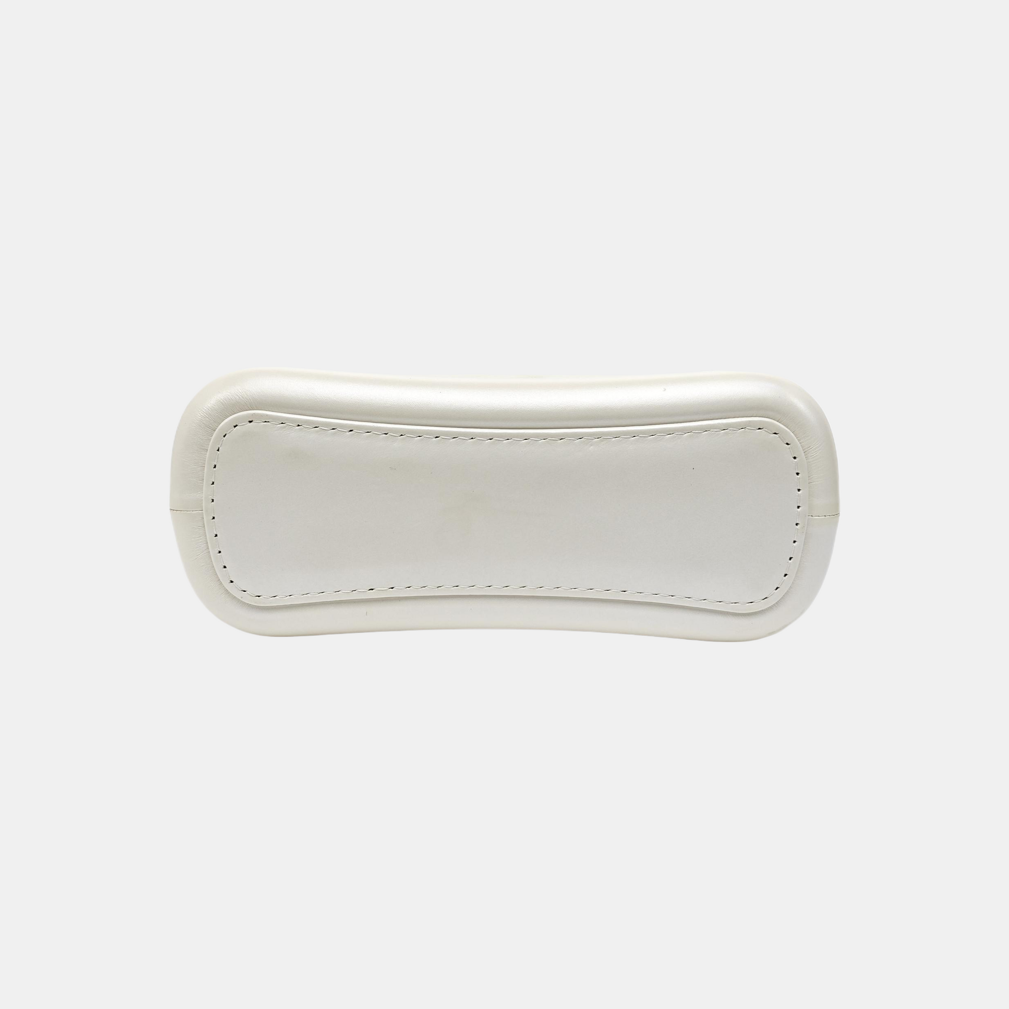 GABRIELLE Small Chevron Calfskin White