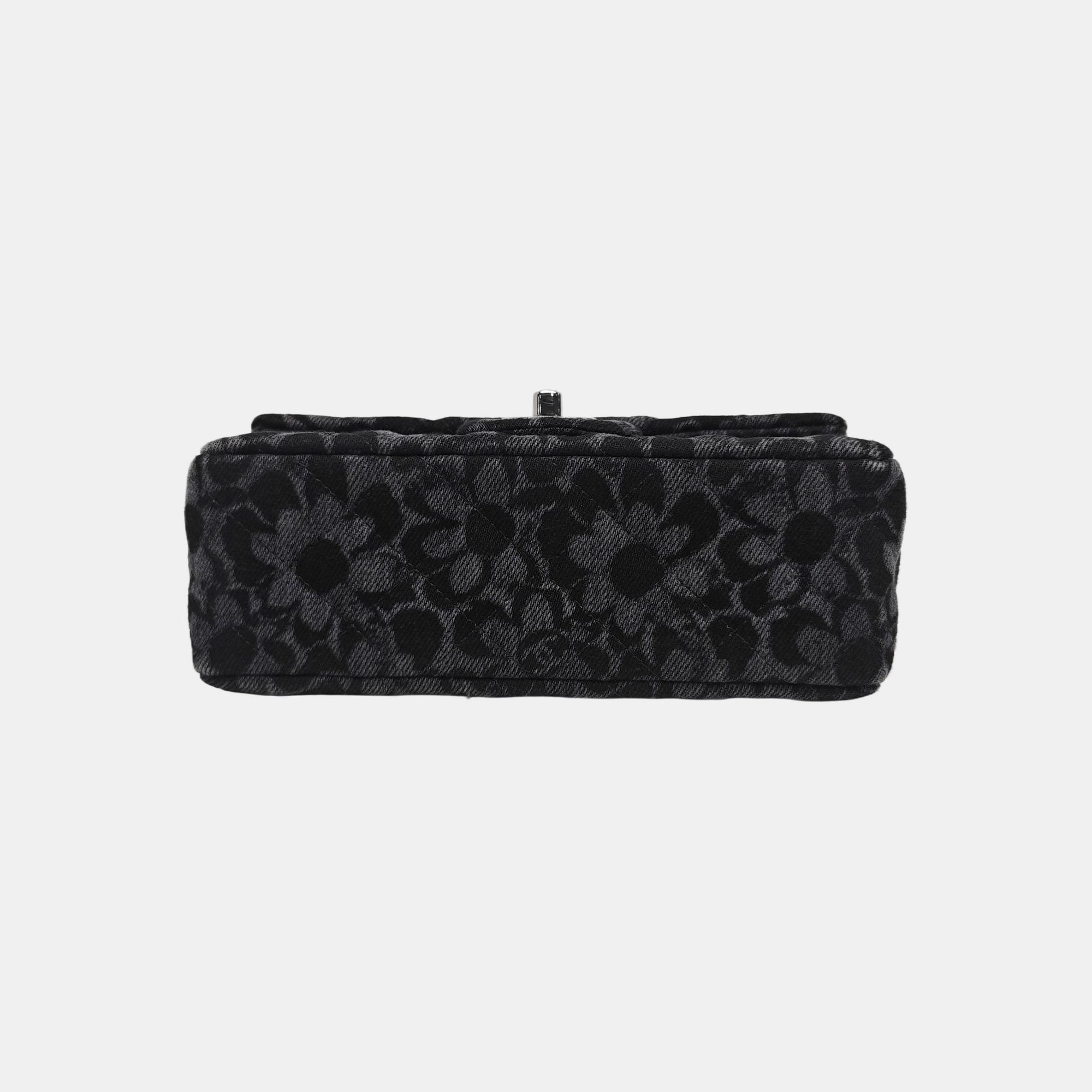 CLASSIC FLAP Mini Quilted Fabric Black