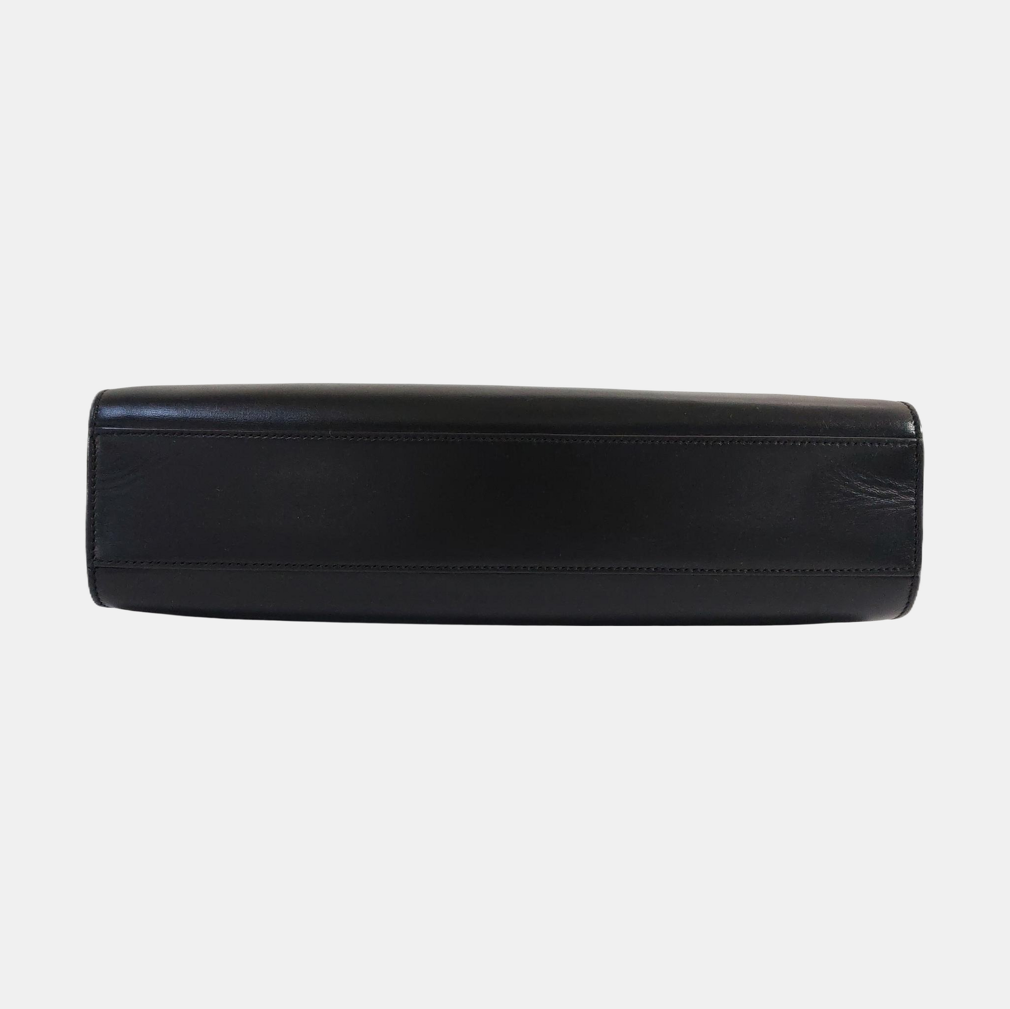 Authenticated pre-owned  MANHATTAN Calfskin Black - Top Handle Bag at Looply