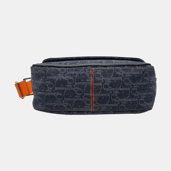 Oblique Canvas Blue
