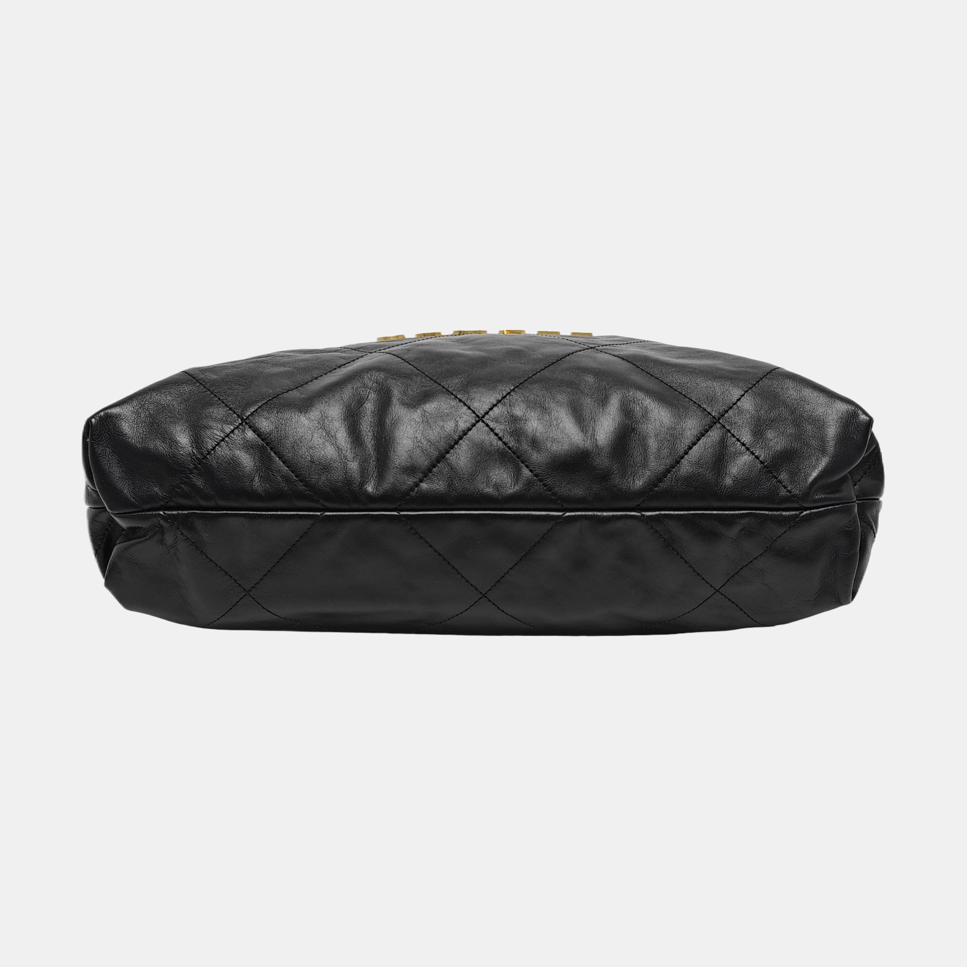 CHANEL 22 Medium Quilted Calfskin Black