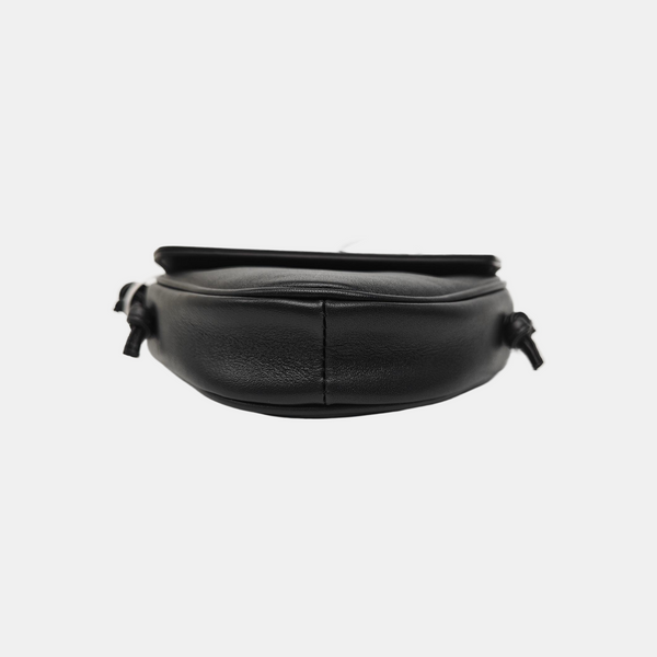 TRIANGLE Calfskin Black