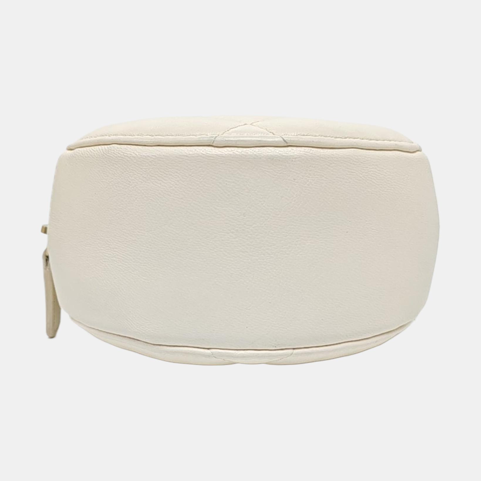 Authenticated pre-owned  CHANEL 19 Quilted Lambskin White - Shoulder Bag at Looply