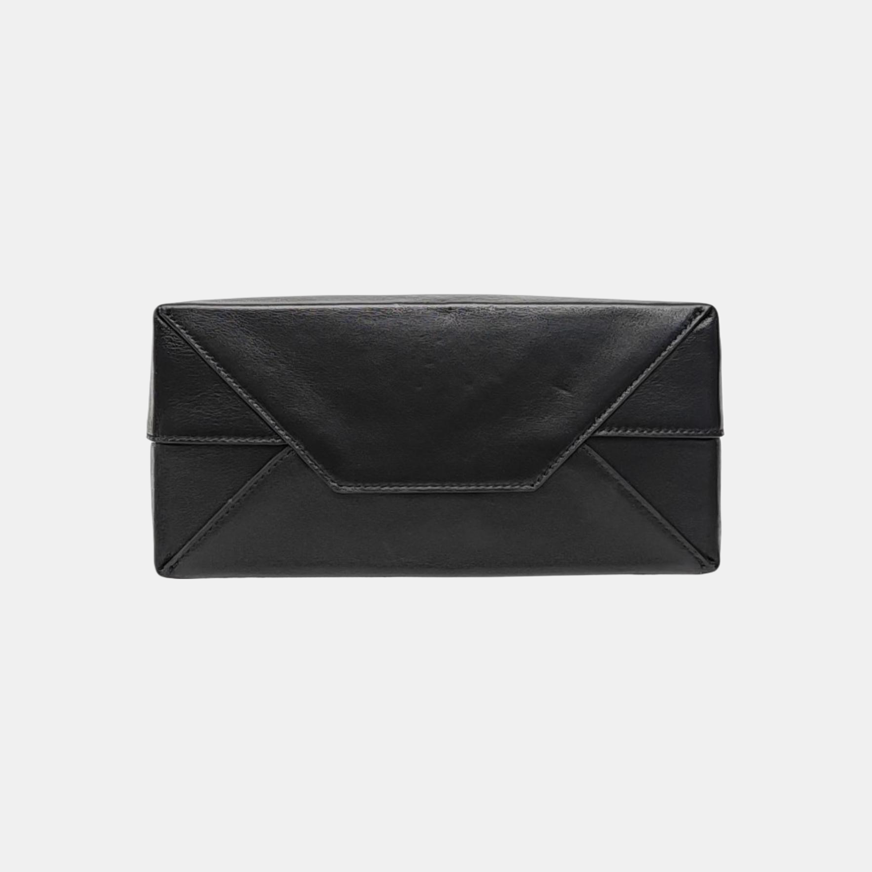 DUTY FREE North-South Calfskin Black
