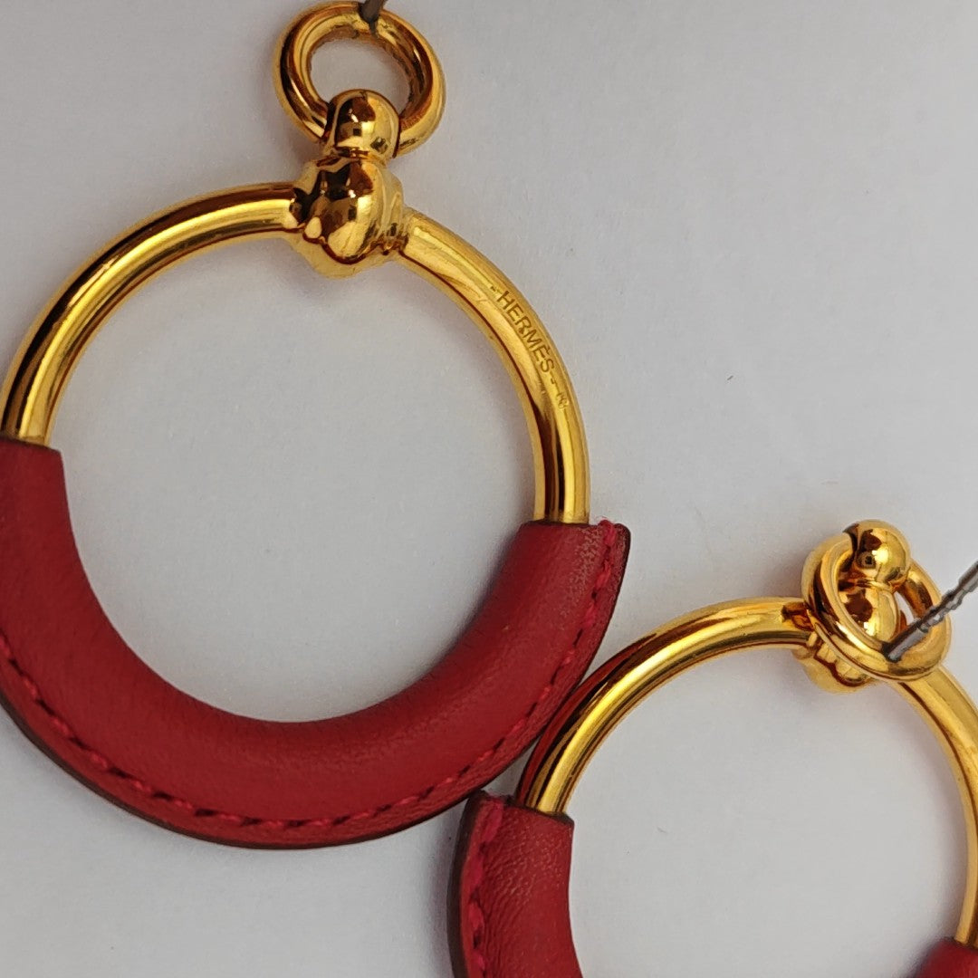 Loop Metal Gold Stud Earrings