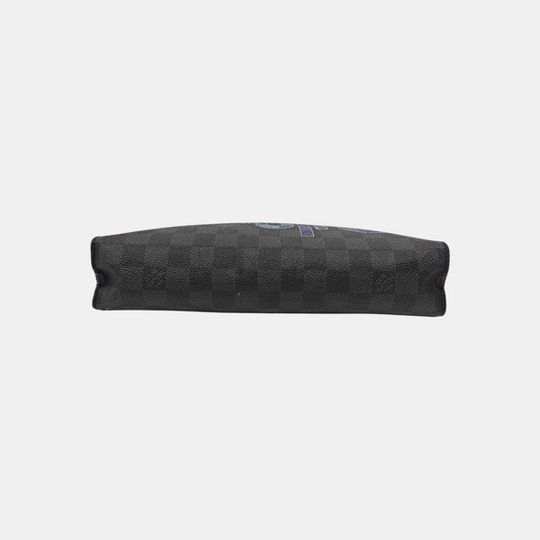 Pochette Voyag MM Damier Graphite Coated Canvas Gray