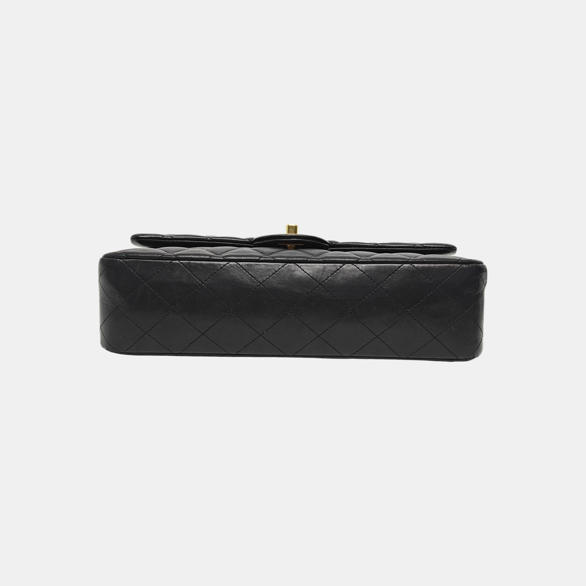 CLASSIC FLAP Medium Quilted Lambskin Black