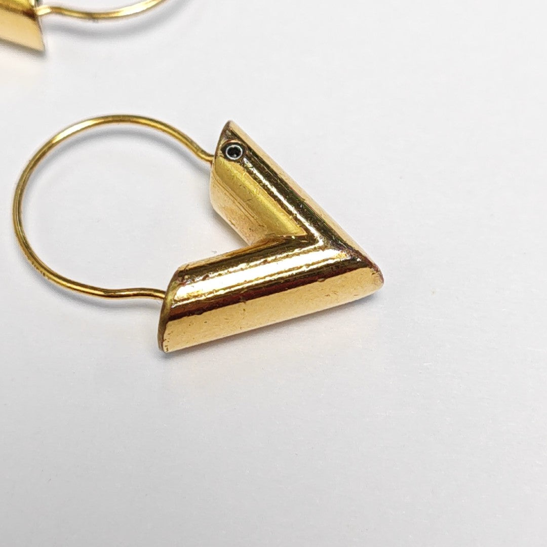 ESSENTIAL V Brass Gold Earrings