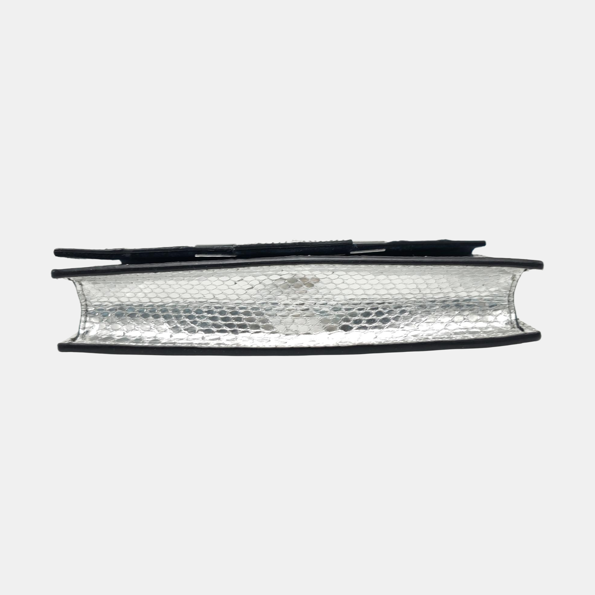 BUCKLE Python Silver