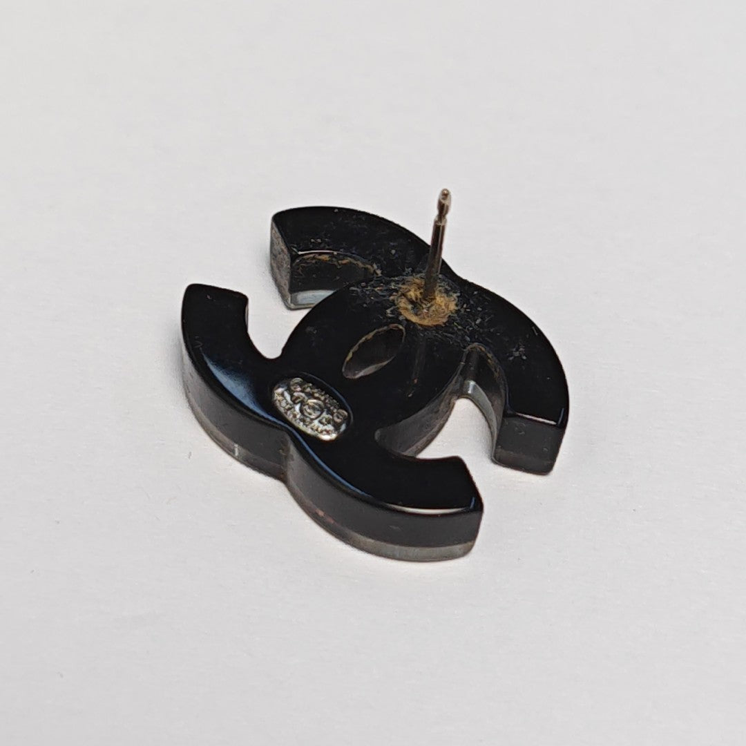 CC Logo Synthetic Material Black Stud Earrings