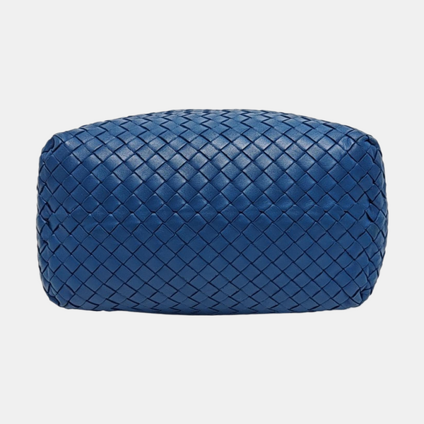 Cesta de piel de cordero azul