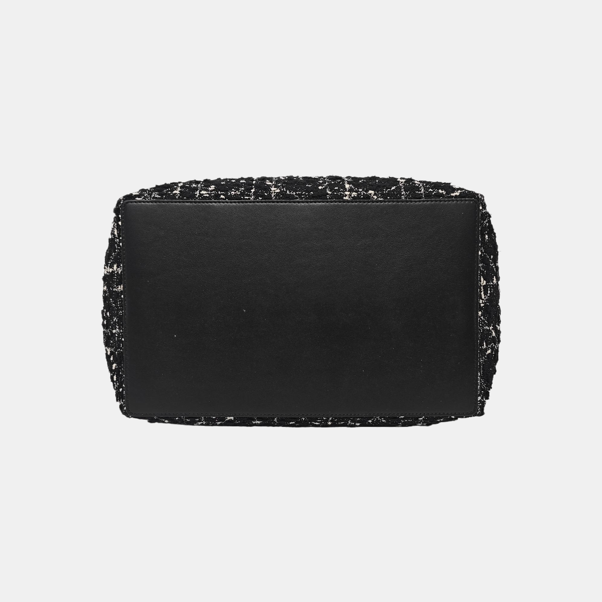 Toujours Medium Cannage Fabric Black