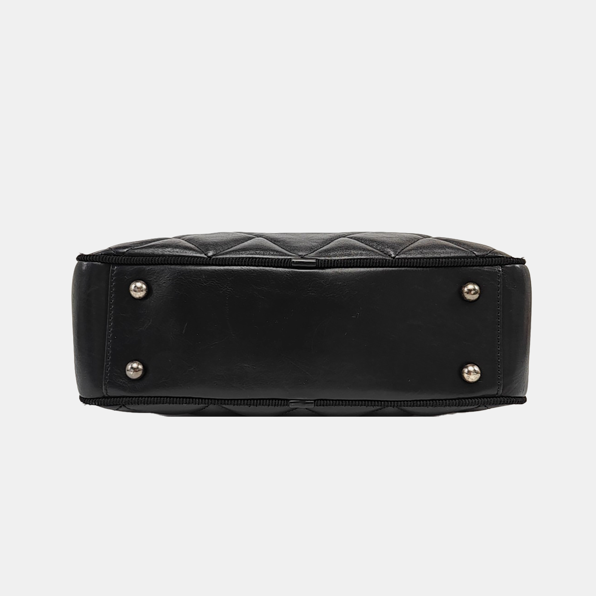 CAMERA CASE Medium Quilted Calfskin Black