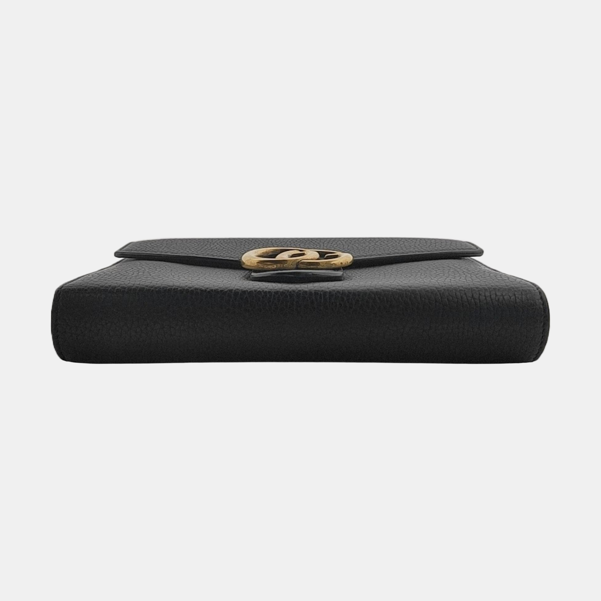 Authenticated pre-owned  GG Marmont Mini Calfskin Black - Crossbody Bag at Looply