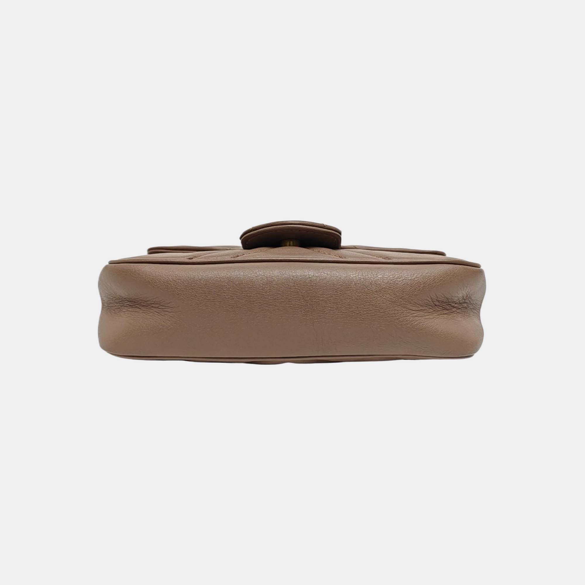 GG Marmont Mini Piel de Becerro Acolchada Beige