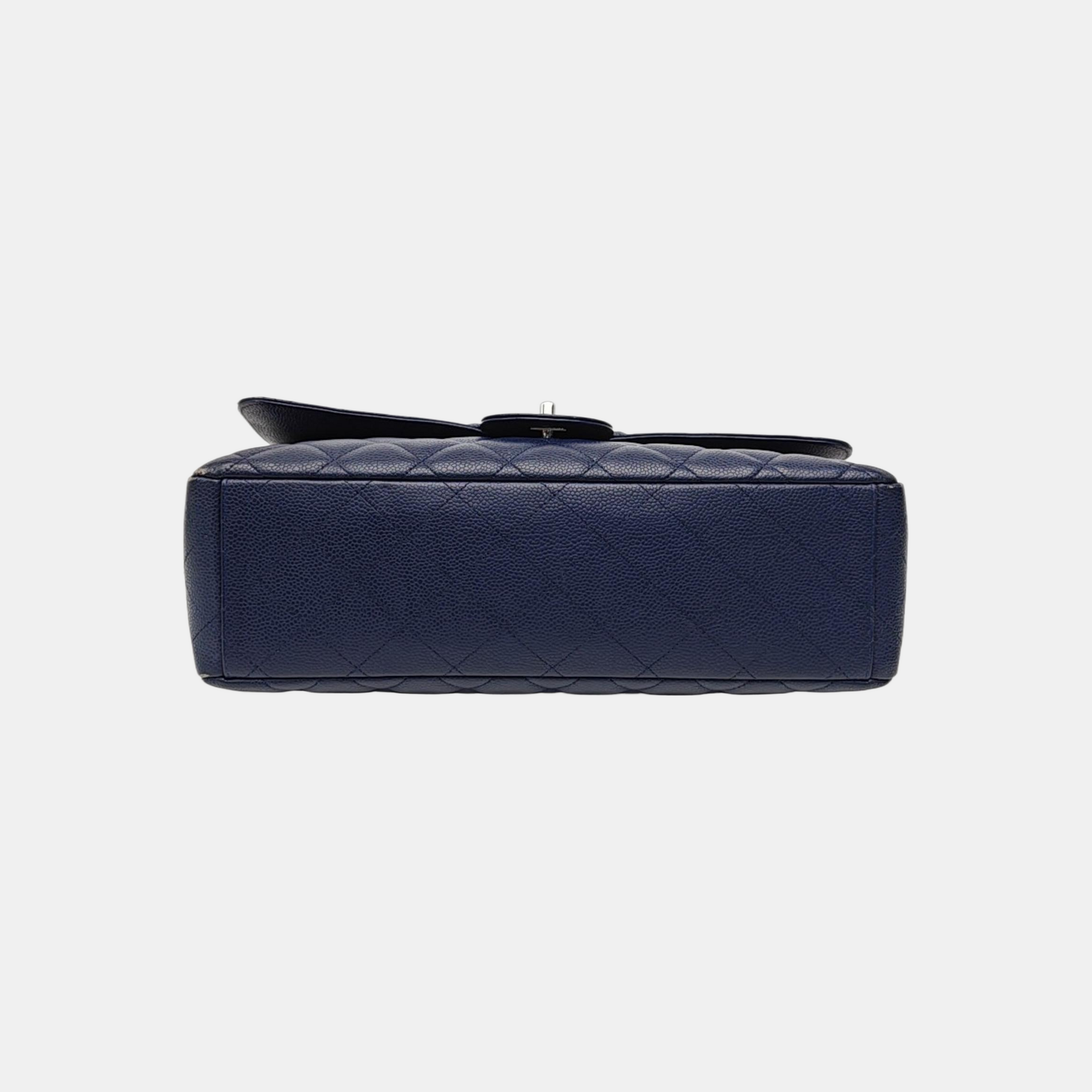 CLASSIC FLAP Jumbo Quilted Grained Calfskin Blue