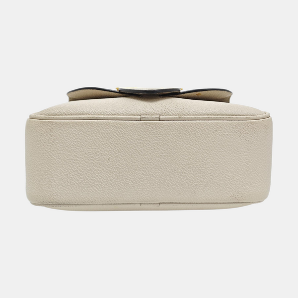 Buckle Calfskin Beige