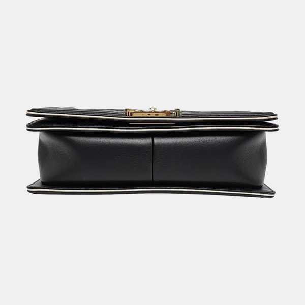 Authenticated pre-owned  BOY CHANEL Medium Quilted Calfskin Black - Shoulder Bag at Looply