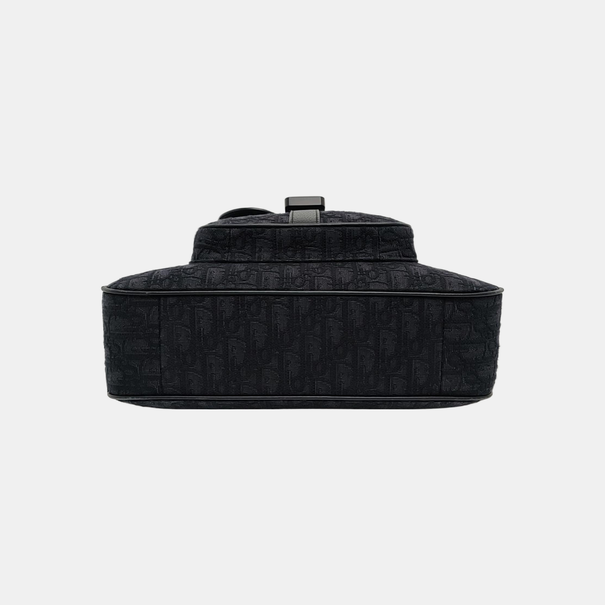 Authenticated pre-owned  Saddle Monogram Canvas Black - Tote Bag at Looply