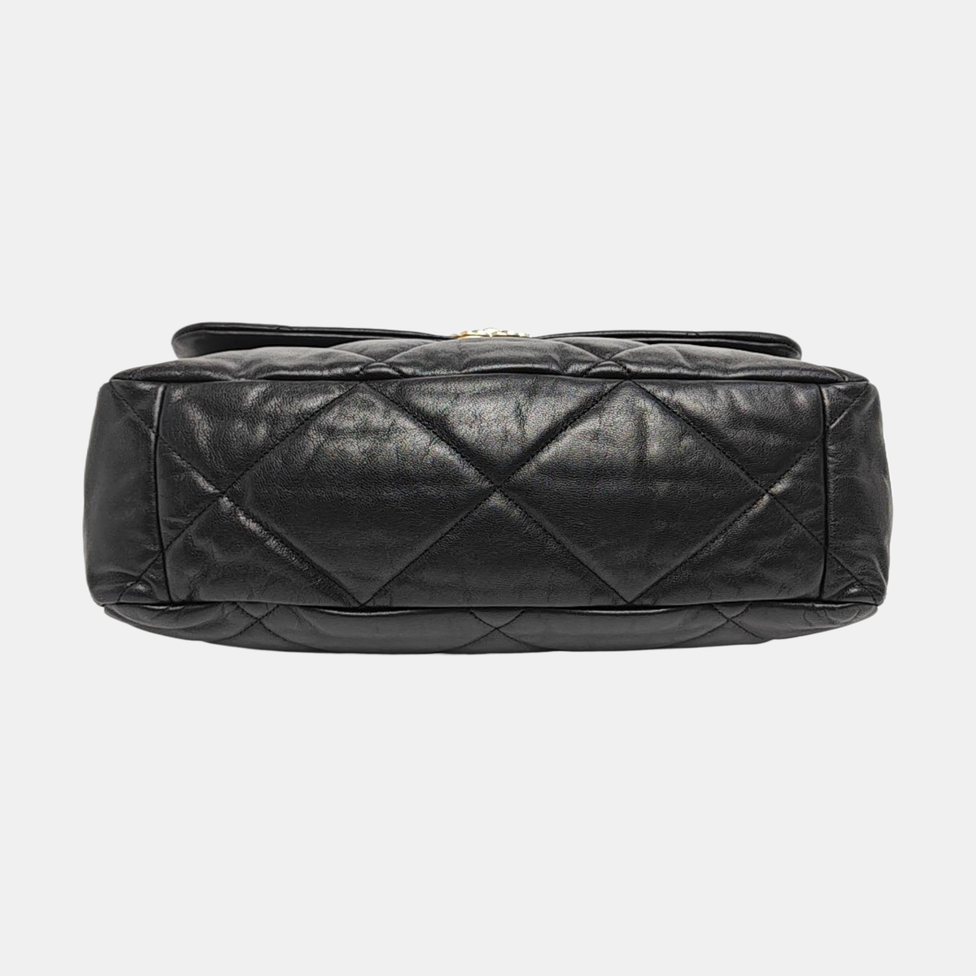 CHANEL 19 Maxi Quilted Lambskin Black