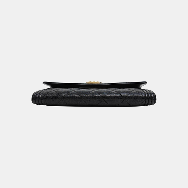 Cartera BOY CHANEL de piel de becerro granulada acolchada negra
