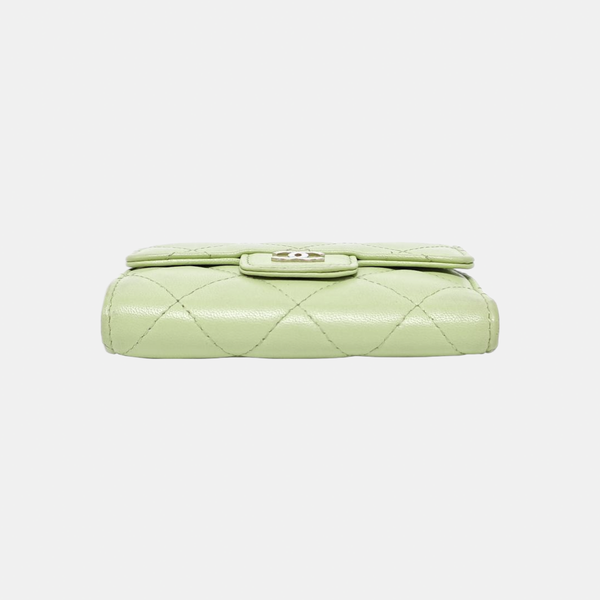 Cartera Clásica con Solapa de Piel de Cordero Acolchada Verde