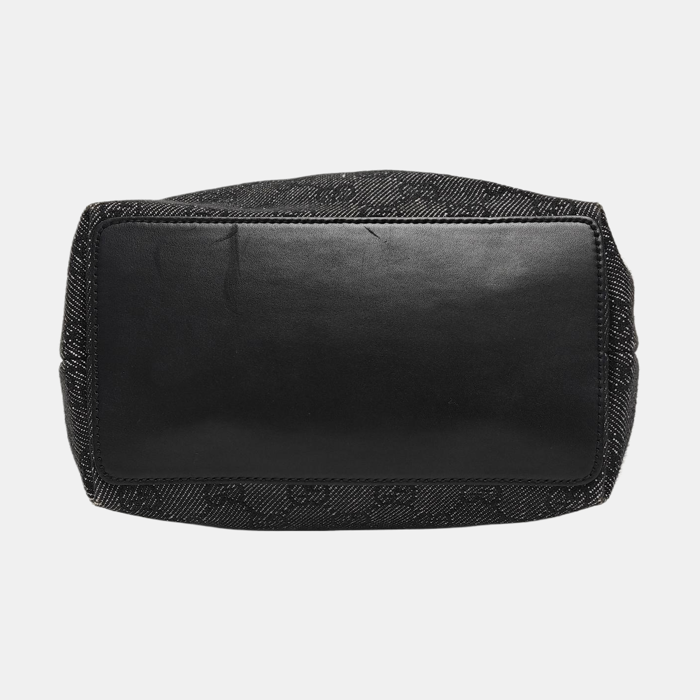 Monogram Canvas Black