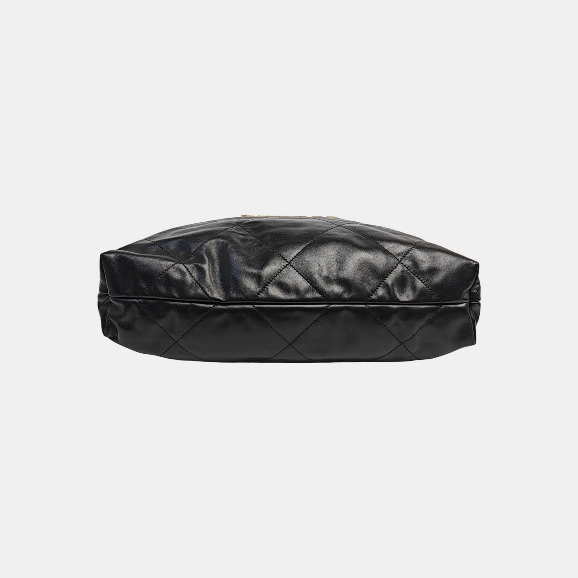 CHANEL 22 Medium Quilted Calfskin Black