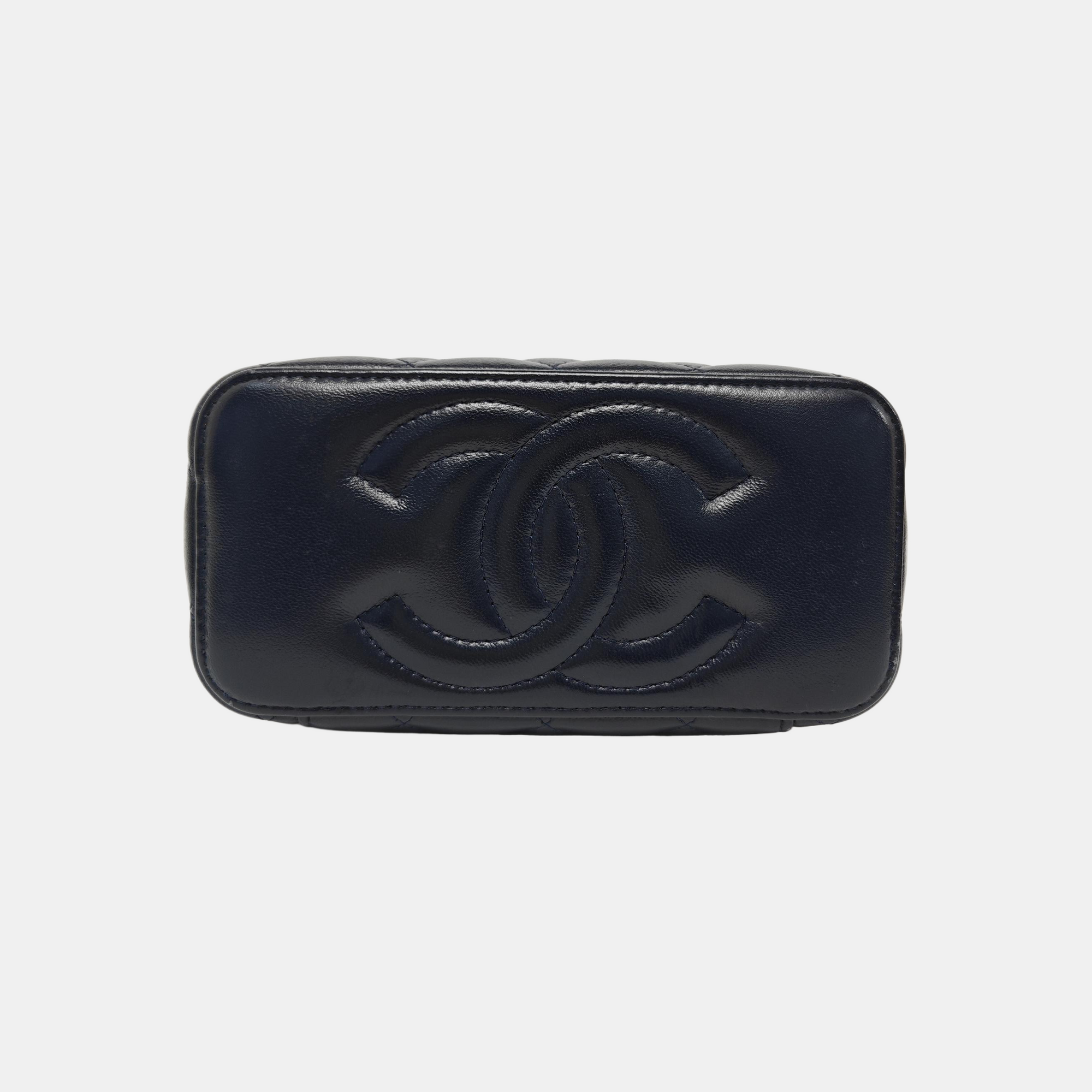 VANITY CASE Small Quilted Lambskin Blue