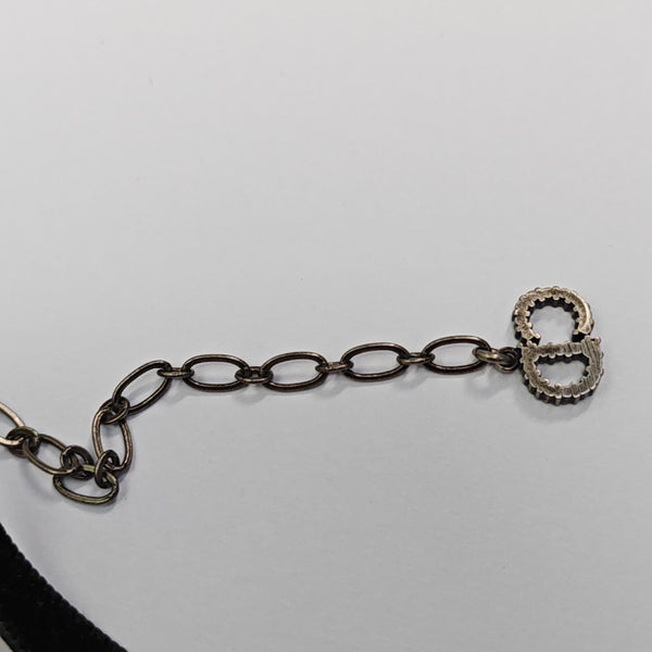 J'adior Fabric Black Necklace