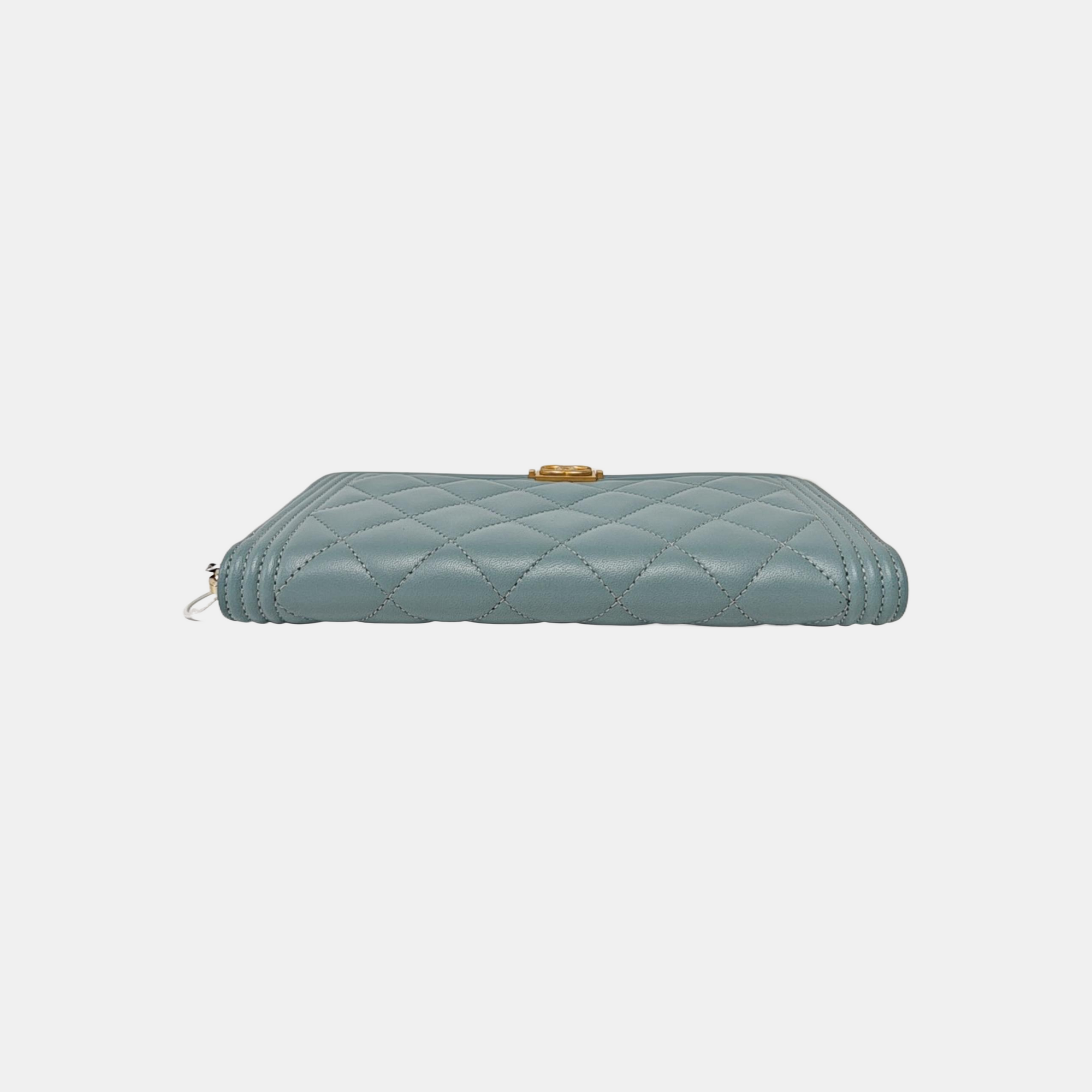 Authenticated pre-owned  BOY CHANEL Quilted Lambskin Blue - Clutch at Looply