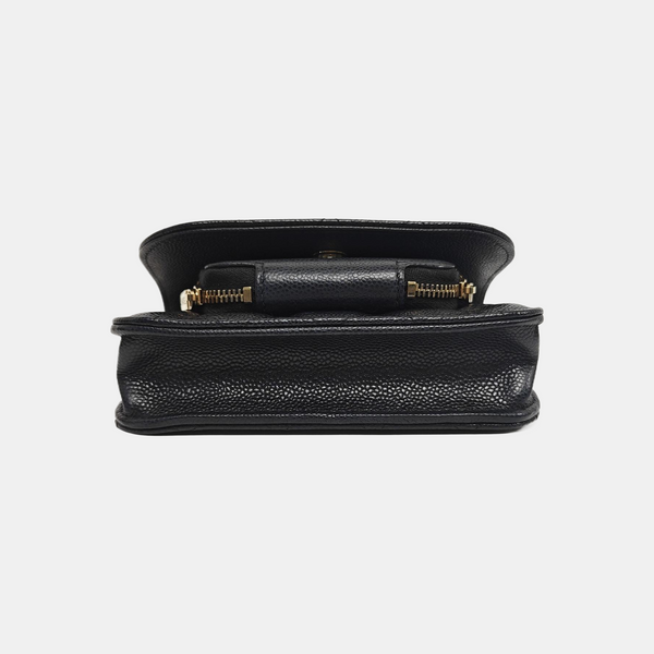 Authenticated pre-owned  BUSINESS AFFINITY Quilted Grained Calfskin Black - Shoulder Bag at Looply