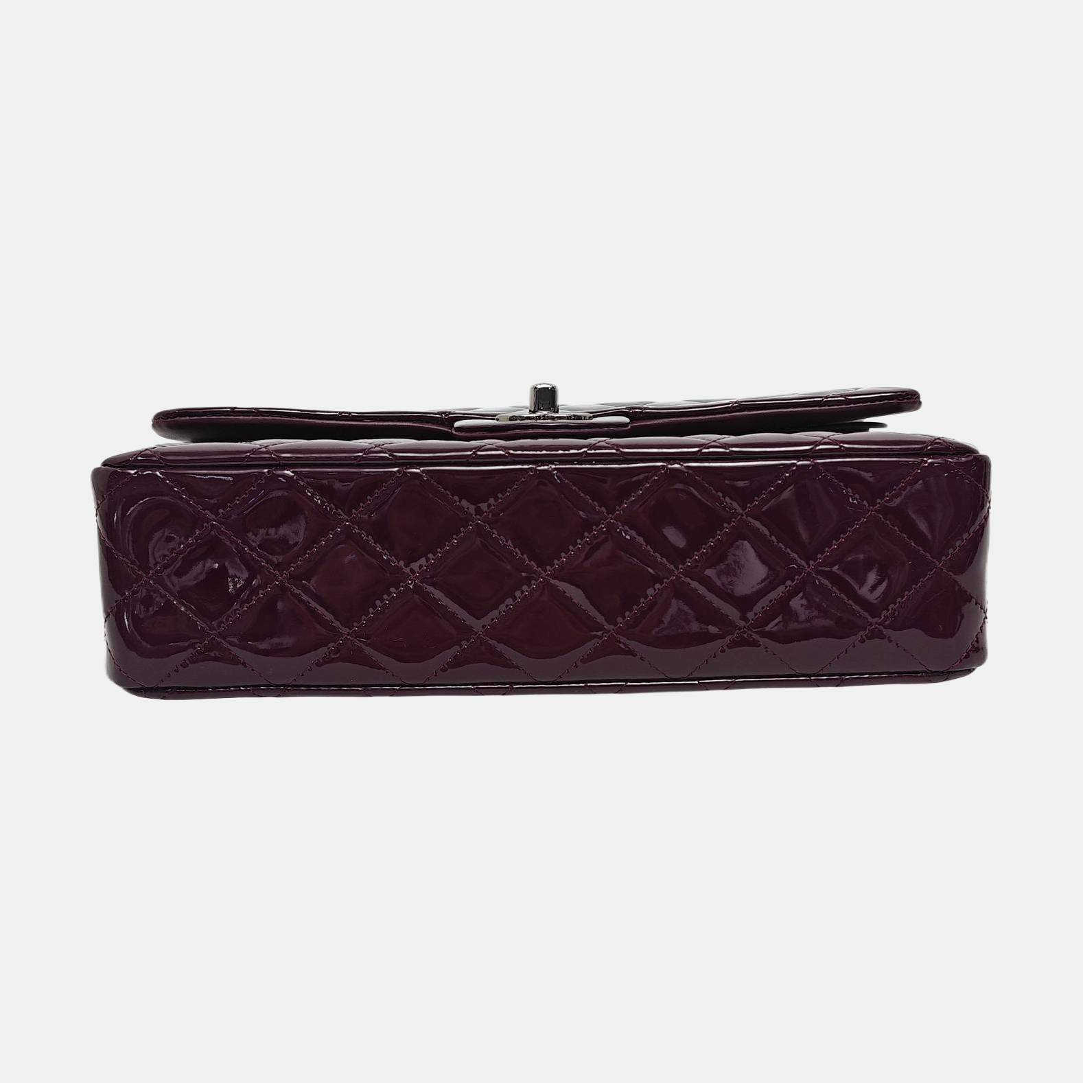 Authenticated pre-owned  CLASSIC FLAP Medium Patent Calfskin Purple - Shoulder Bag at Looply