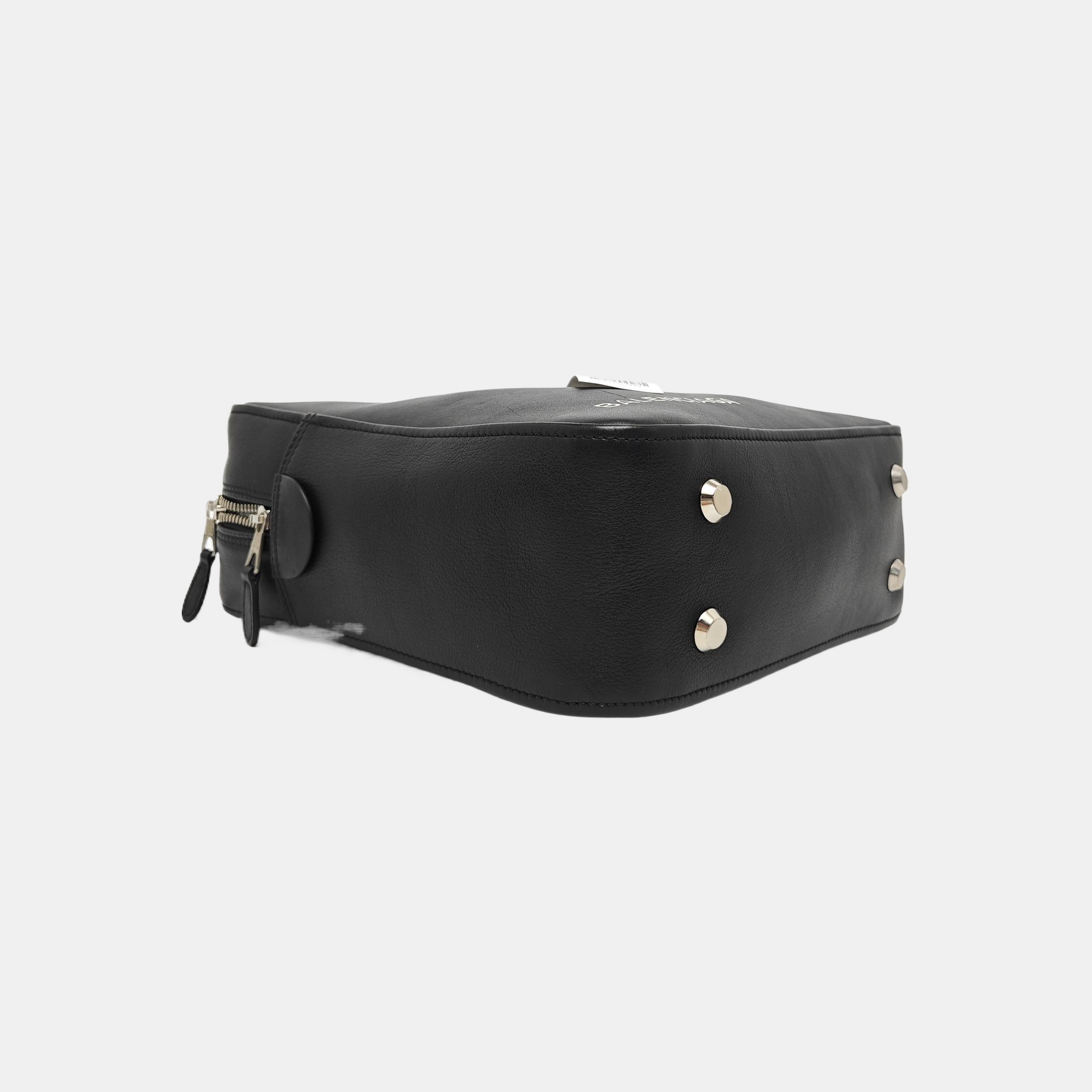 Triangle Calfskin Black