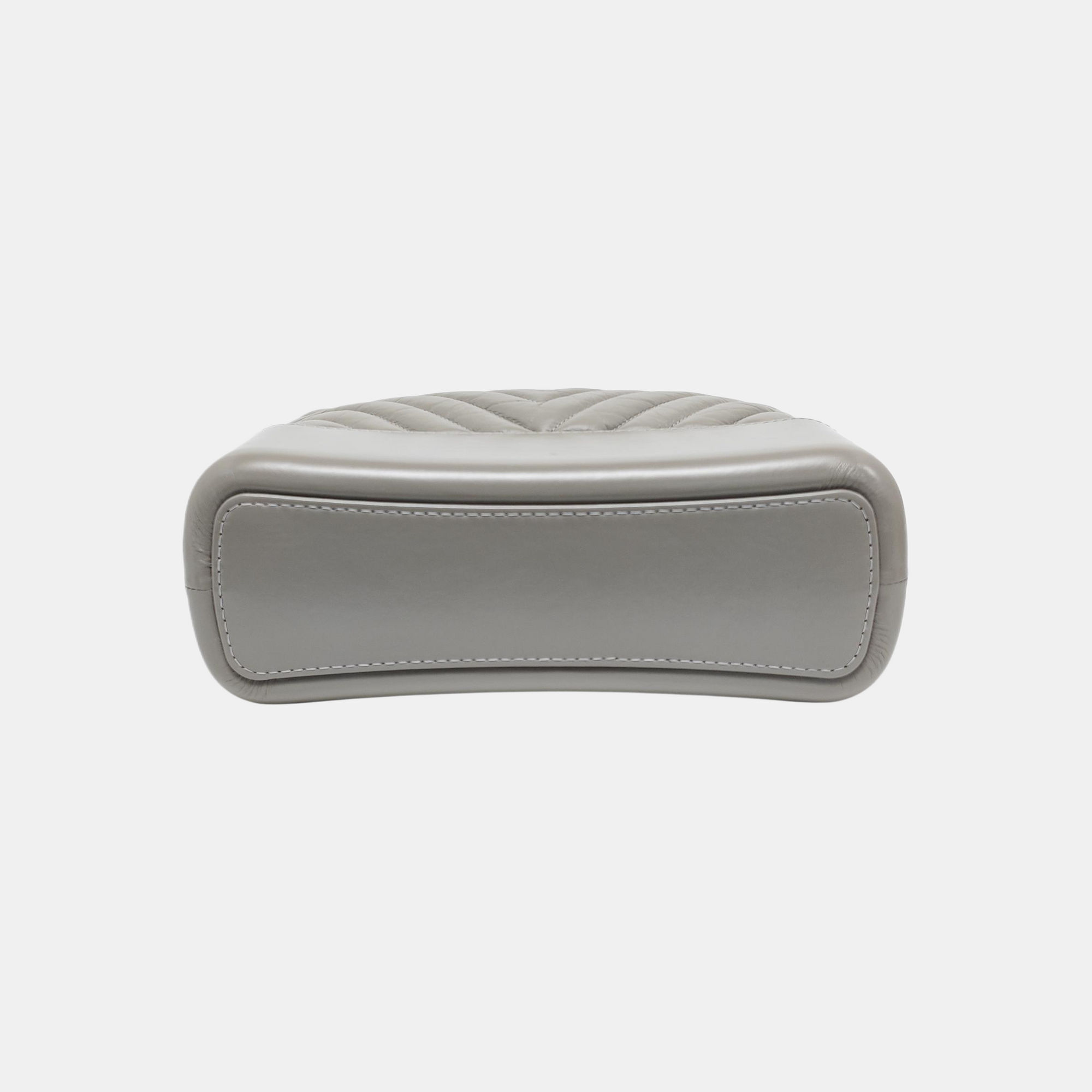 GABRIELLE Medium Chevron Calfskin Gray
