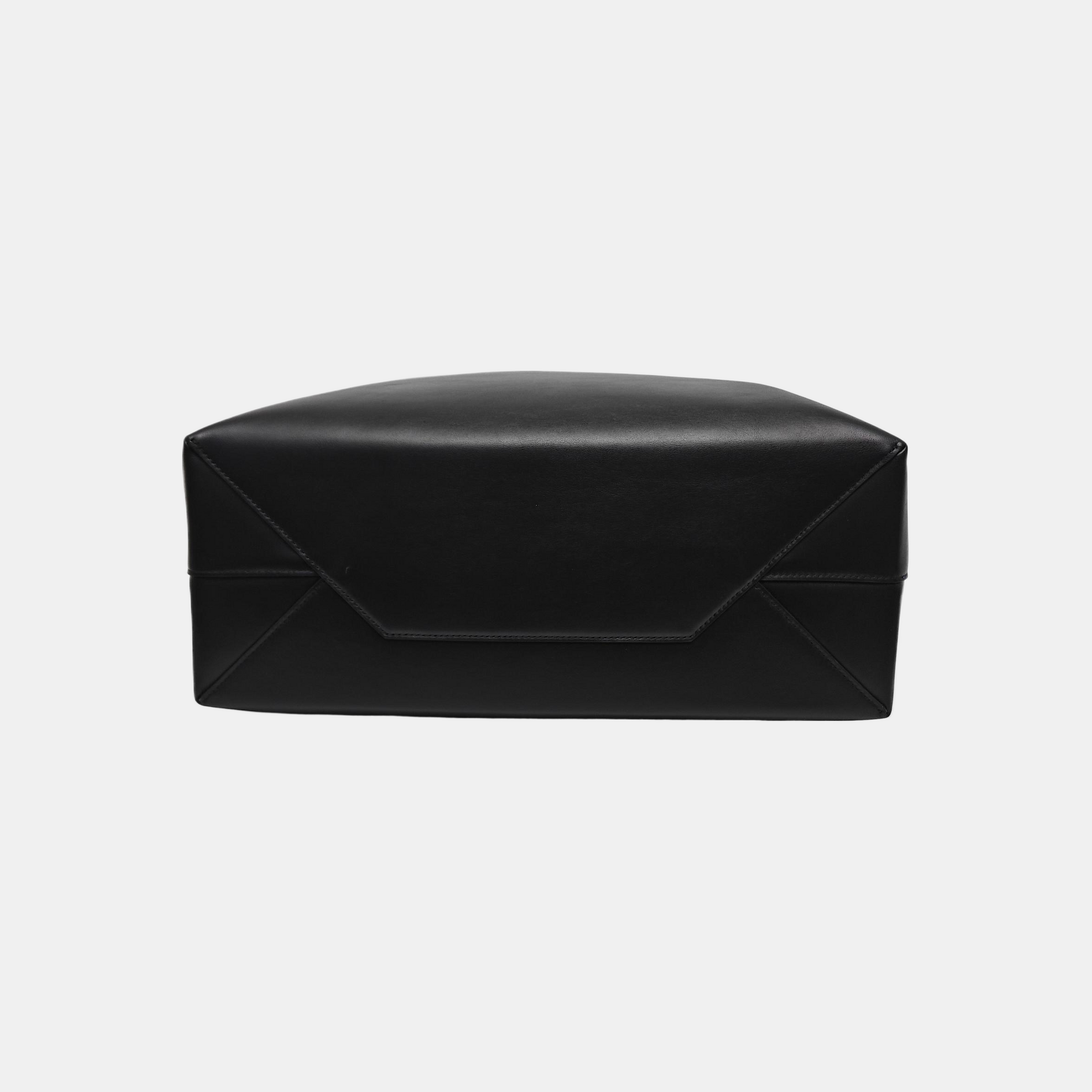 DUTY FREE North-South Calfskin Black