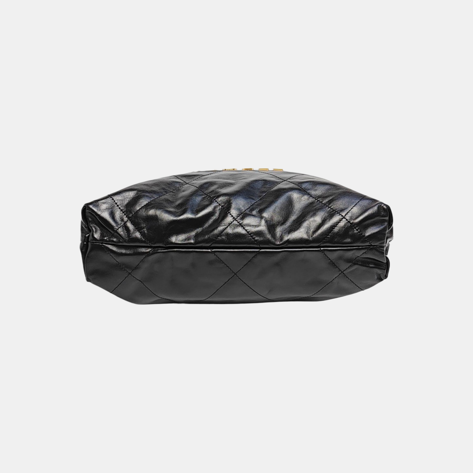 CHANEL 22 Small Quilted Calfskin Black