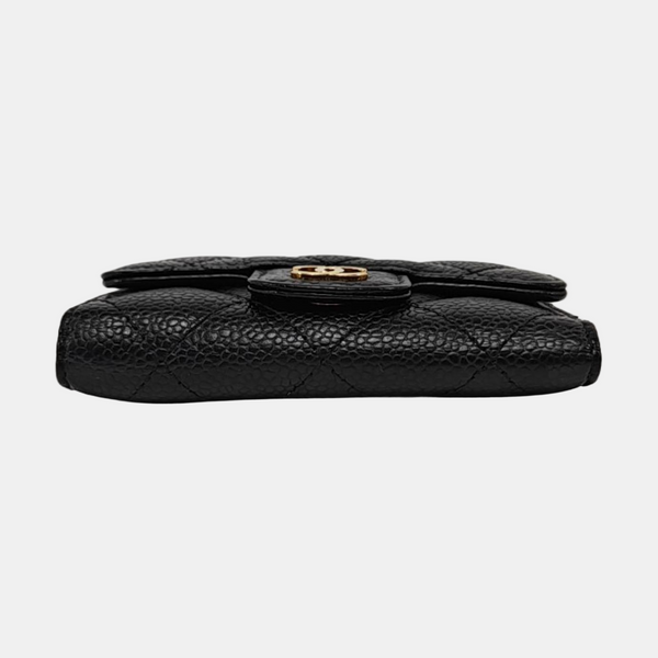 CLÁSICA SOLAPA Estuche de piel de becerro granulada acolchada negra