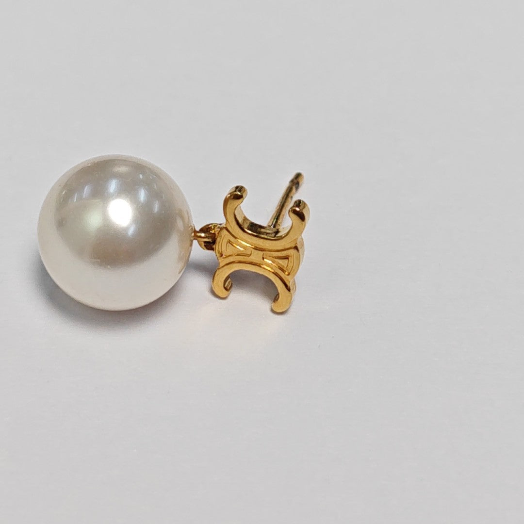 Metal Gold Earrings
