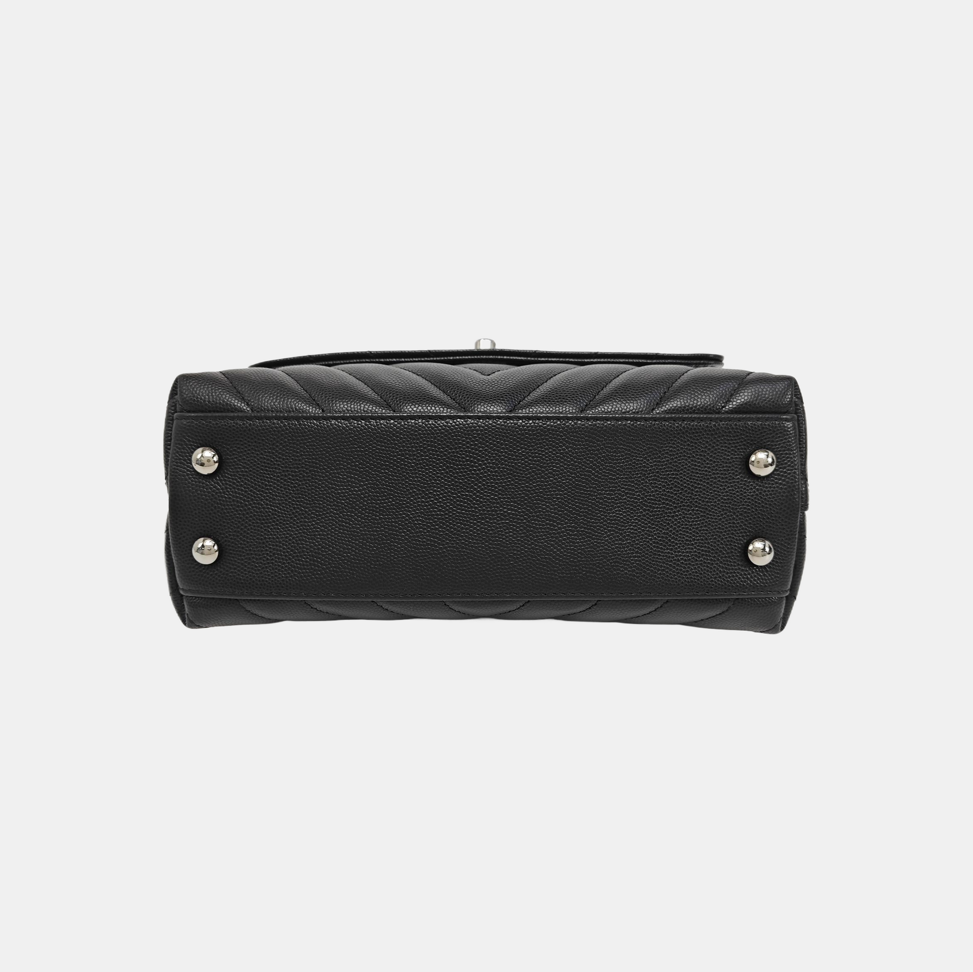 COCO HANDLE Small Chevron Grained Calfskin Black