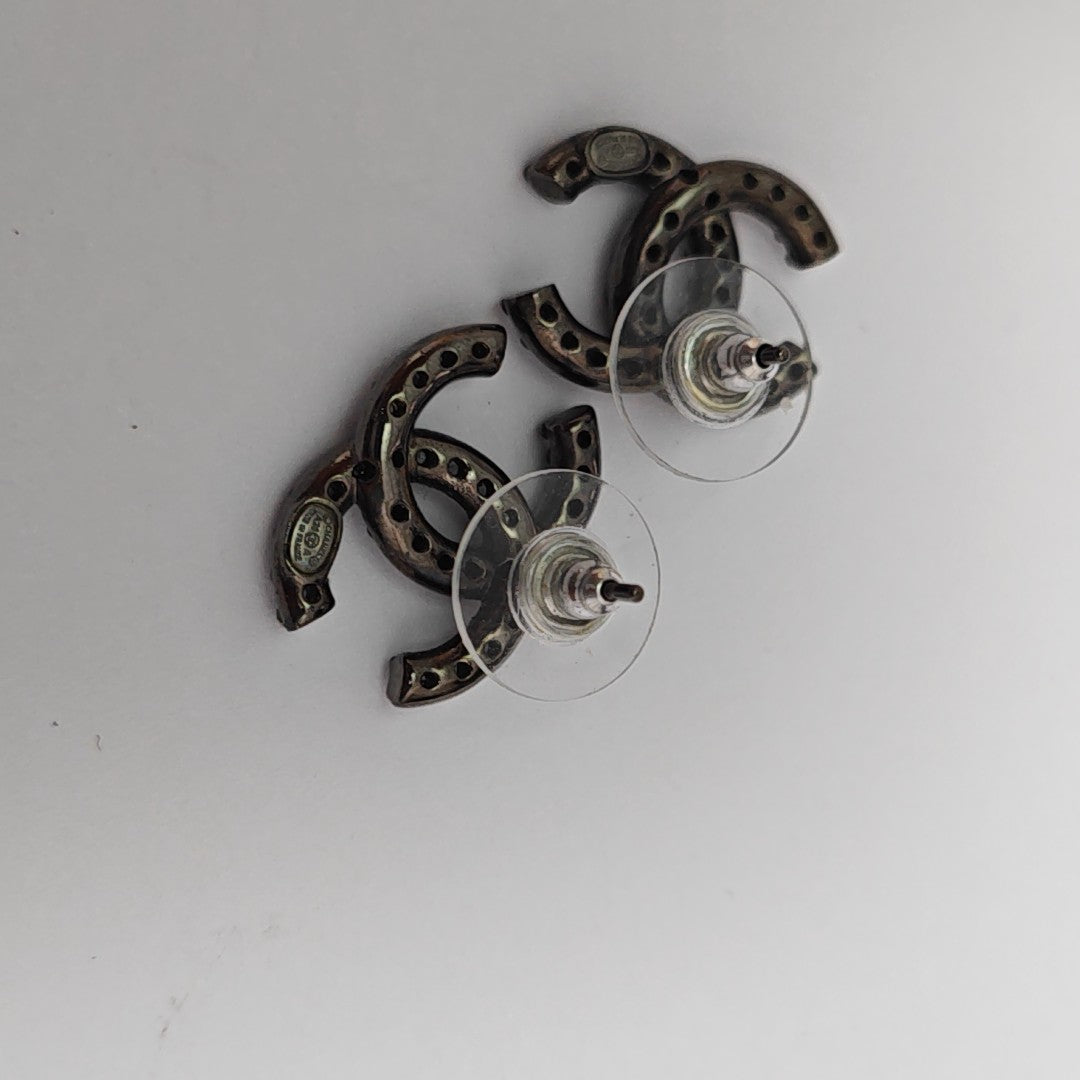 Metal Gray Stud Earrings